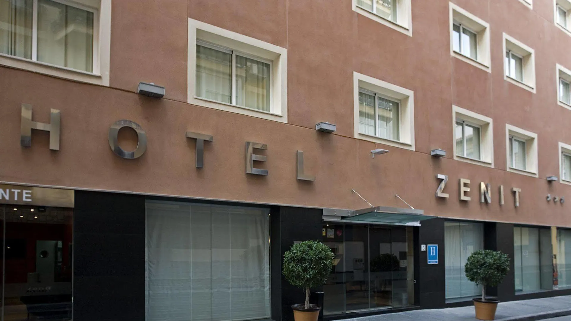 Zenit Malaga Hotell 3*,  Spanien